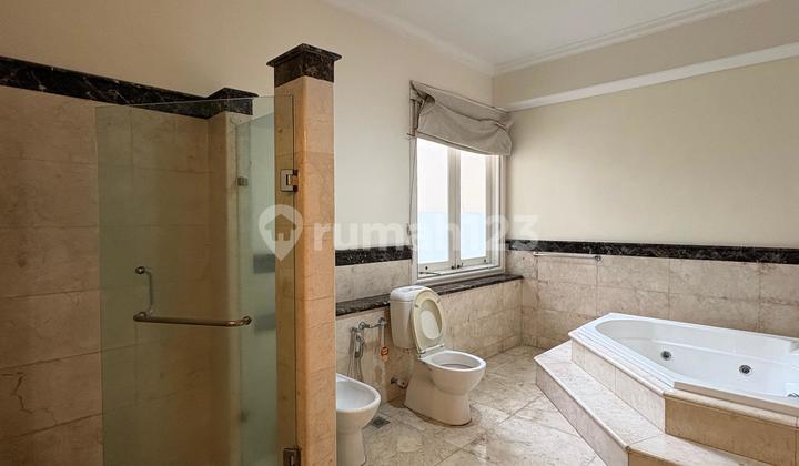 Nice House in Pondok Indah with Basement, Attractive Price Negotiable 2