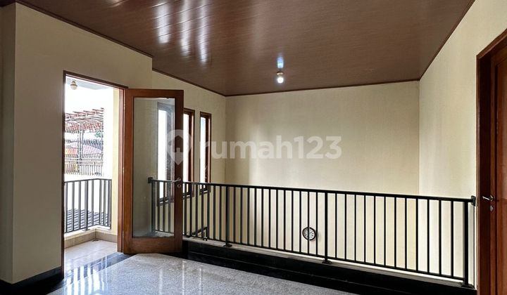 RUMAH SIAP HUNI DALAM TOWN HOUSE DI ANTASARI, JAKARTA SELATAN  2