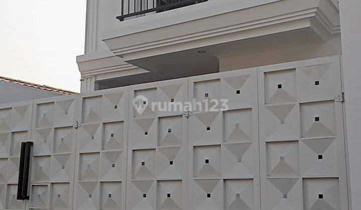 Rumah Mewah & Minimalis Modern  di Cempaka Putih Timur 1