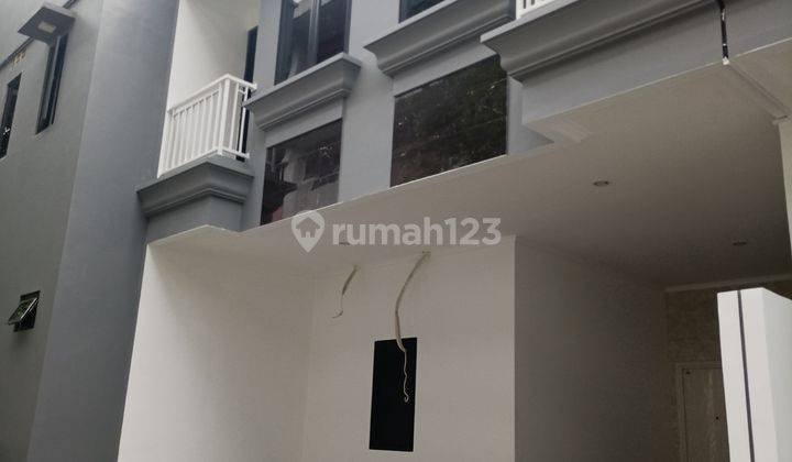 DIJUAL RUMAH BARU MINIMALIS MODERN DI CIPINANG MUARA JAKARTA TIMUR  1