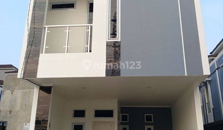 Rumah 2 Lt Di Jalan Pisangan Baru Selatan , Jatinegara Jakarta-Timur  1