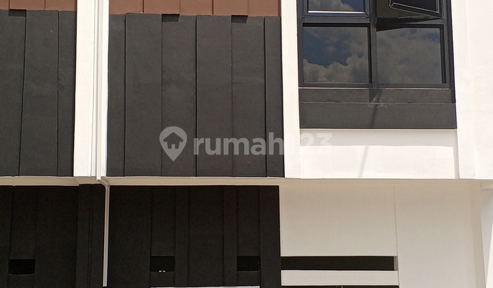 Rumah Baru Minimalis Modern 2lt Di Utan Kayu Jakarta Timur 1