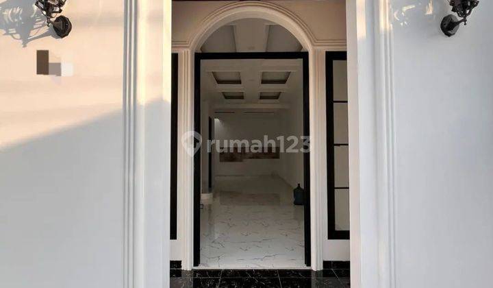 Rumah Mewah Minimalis 3 Kamar Di Griya Loka Di Bsd-No Cobroke 2