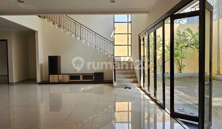 Rumah Fresh 4 Kamar 7 Ac Carport Luas Di Greencove Bsd-no Cobroke