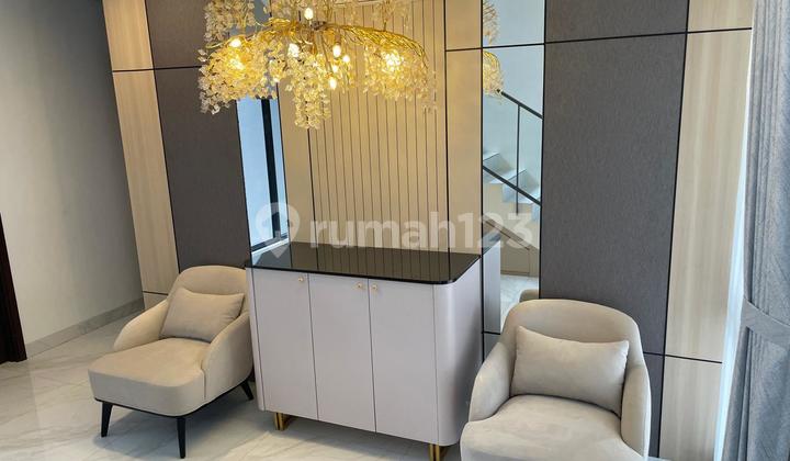 Rumah Furnished 4 Kamar Ada Office Room Di Eona Bsd-no Cobroke