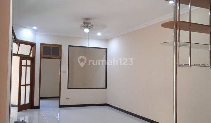 Disewakan Rumah Bagus Siap Huni di Kendangsari, Sby 4