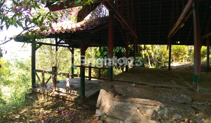 Rumah rasa villa di kawasan Dago Ciburial, Bandung 2