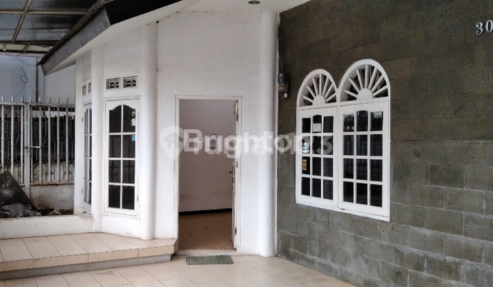 Rumah 1½ lantai di sayap Suryalaya - Bandung Rumah 1½ lantai di sayap Suryalaya - Bandung