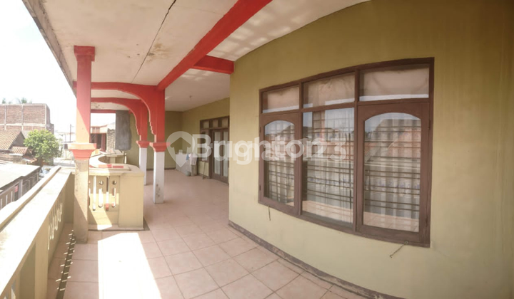 TWO-STORY HOUSE WITH A SPACIOUS CENTRAL ROOM AND A LARGE BACKYARD IN CIGANITRI 2