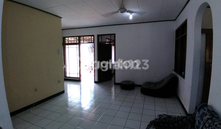 Rumah Asri di Komp Margahayu Raya, Bandung 2