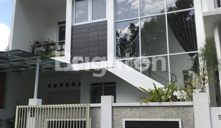 READY-TO-OCCUPY MODERN HOUSE IN ISTANA REGENCY HOUSING ESTATE I - BANDUNG