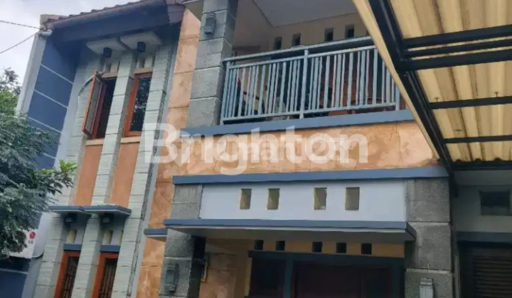 Rumah cantik 2 lantai siap huni di kawasan Cikutra Bandung 2
