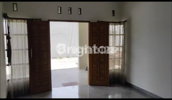 House with a Large Yard on Jl Gumuruh, Turangga - Bandung 2