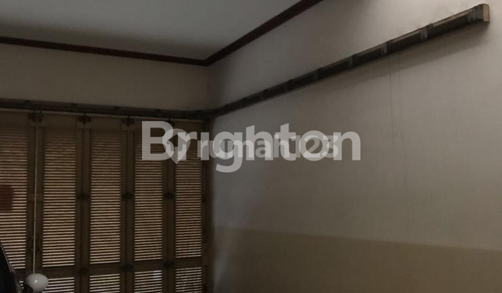 Rumah 2 lantai bergaya modern di dekat alun-alun kota Bandung 2