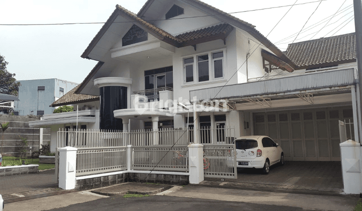 JARANG ADA !! Rumah luas 2 lantai di cluster Kurdi Timur Bandung dengan posisi sudut 1
