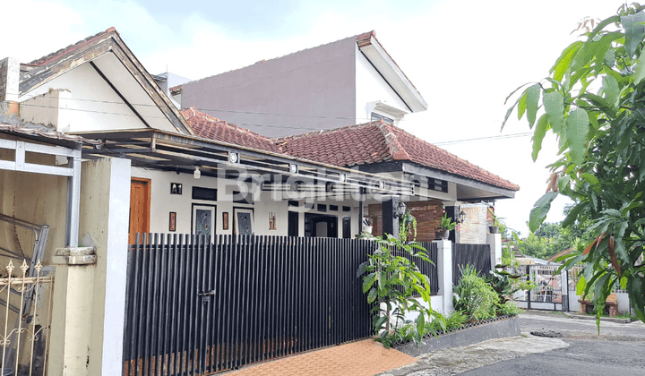 RUMAH 2 LANTAI PLUS TOKO STRATEGIS DI KOMP. PERUMAHAN WARGA RAHAYU GARUT 2