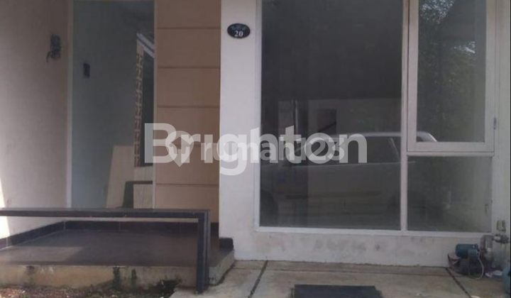 Rumah Minimalis 2 lantai di perumahan Istana Regency Sudirman, Bandung