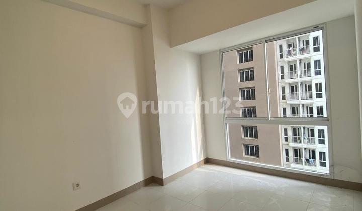 Apartment in North Jakarta with Sea View