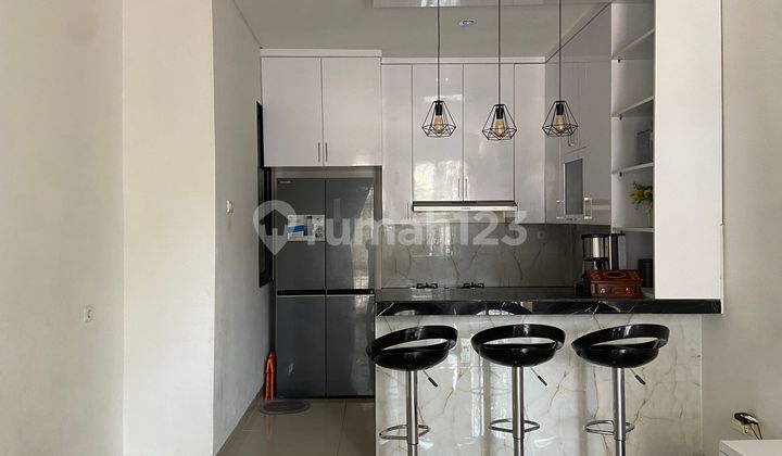 Rumah Asri Lingkungan Tenang di Area Jakarta Barat