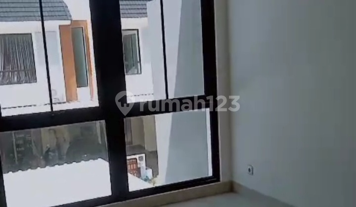 Rumah Baru di Metland Puri 3 Kamar Tidur Lingkungan Asri Dalam.cluster dengan Berbagai Fasilitas Komersil di Sekitarnya Rumah Baru di Metland Puri 3 Kamar Tidur Lingkungan Asri Dalam.cluster dengan Berbagai Fasilitas Komersil di Sekitarnya