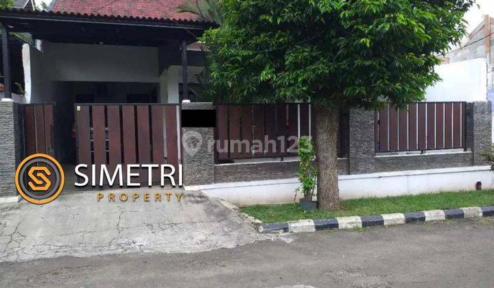 Dijual Rumah Bintaro, Tangsel, Ada Taman Belakang Luas, SHM 2