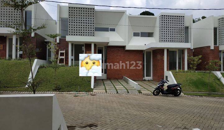 DI SEWAKAN RUMAH MINIMALIS MODERN SHM DI PERUMAHAN THE OZ 1