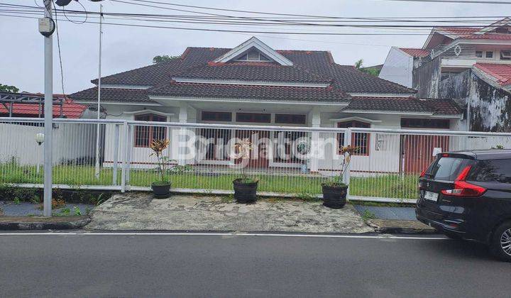 RUMAH STRATEGIS SATU LANTAI PINGGIR JALAN DI PERUMAHAN KLANDASAN