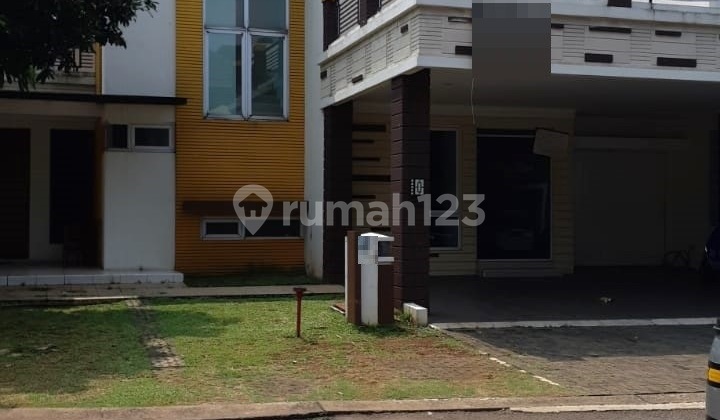 Rumah Posisi Hook di Kota Wisata, Jual Cepat bisa Nego