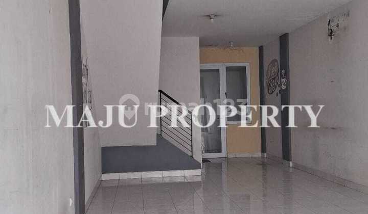 Nice Ready-to-Use Shop House for Rent in Kota Wisata 2