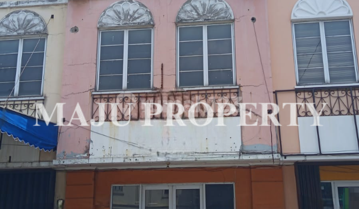 2-Story Shop House for Rent in Kota Wisata, Bogor 2-Story Shop House for Rent in Kota Wisata, Bogor