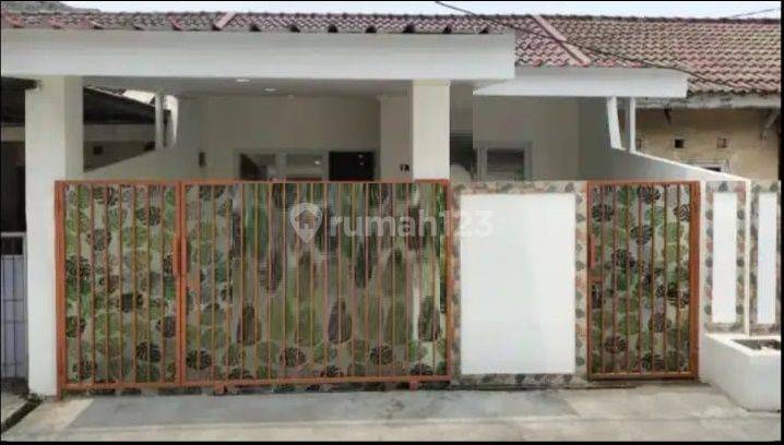 Rumah Bagus Unfurnished di Harapan Indah, Bekasi B1055 1