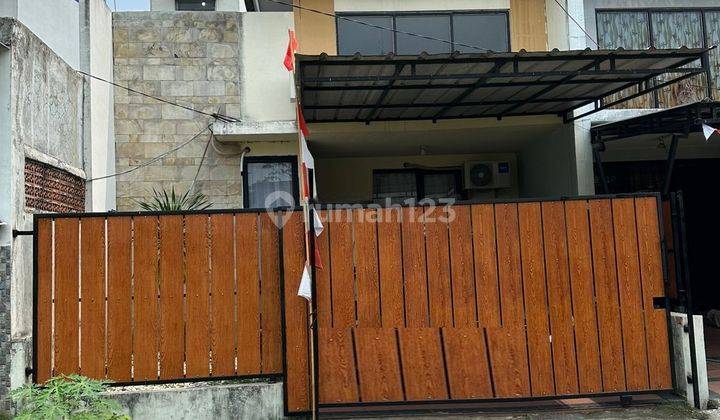 Rumah 2 Lantai Bagus Unfurnished HGB di Mahkota Cimuning, Bekasi b0859  1