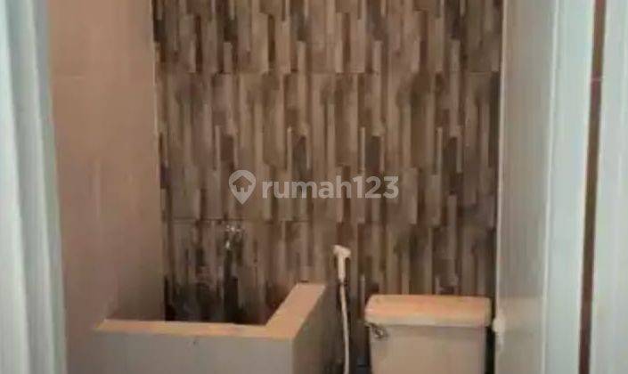 Rumah Bagus Unfurnished di Harapan Indah, Bekasi B1055 2