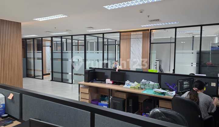 Ruang Kantor Office Tower The Smith Alam Sutera Bagus