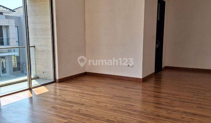 Rumah Golf Island Cluster Ochestra Semi Furnished 10x15 Hadap Utara Bagus 5