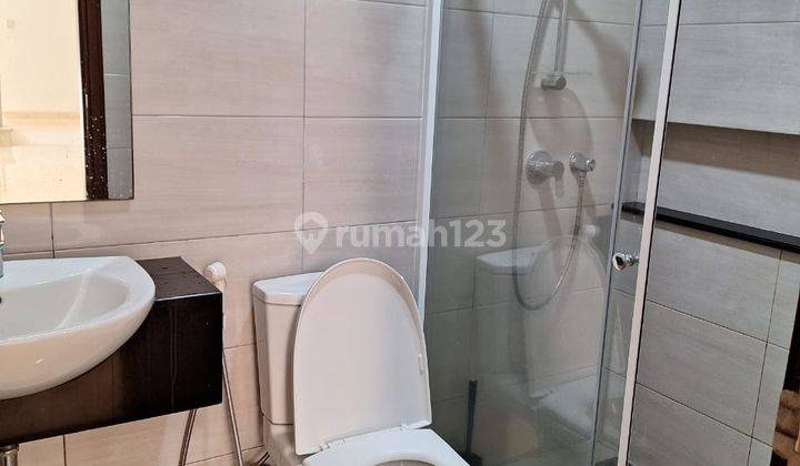 Rumah Golf Island Cluster Ochestra Semi Furnished 10x15 Hadap Utara Bagus 6