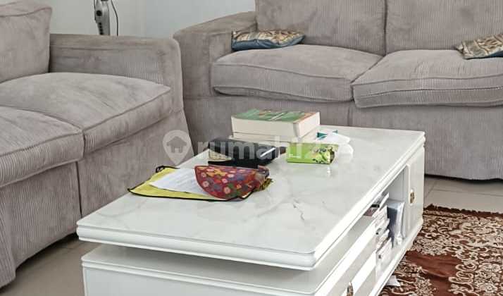 Di Sewakan Rumah di Taman Meruya Ilir Furnished