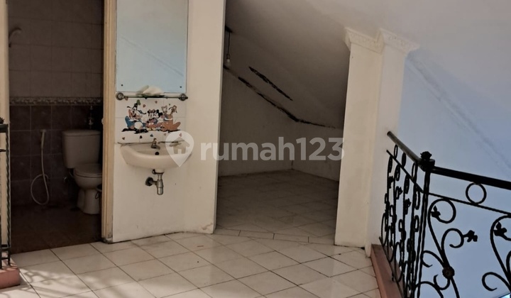 Rumah 2 Lantai. Bebas Banjir. Aman. Dekat Toll. Dekat Sekolah.  2