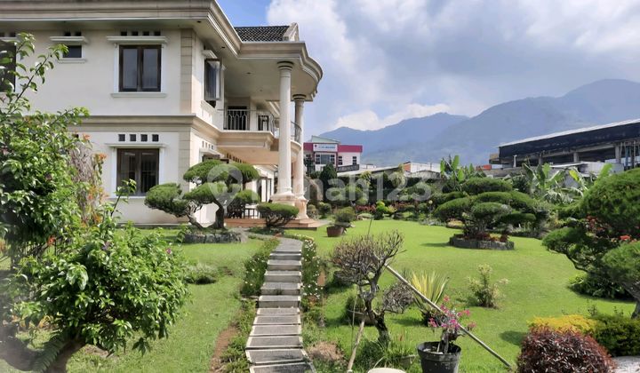 Grand Villa. Beautiful Scenic View. Cool Grand Villa. Beautiful Scenic View. Cool