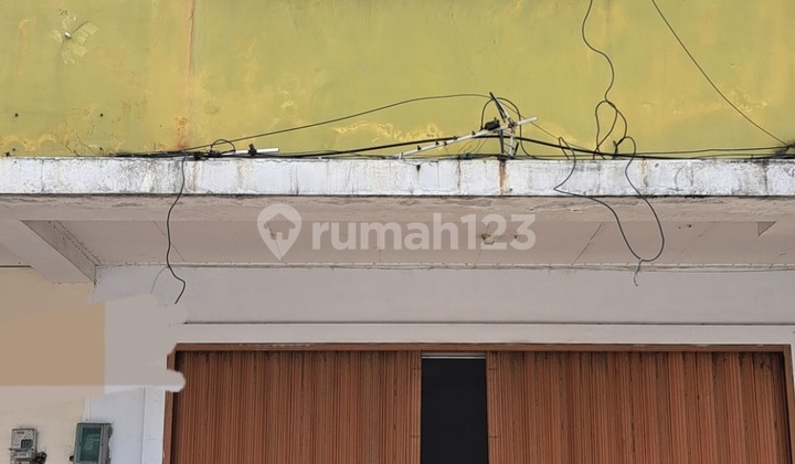 Disewakan Ruko 2 Lantai Hadap Jalan Lokasi Ramai