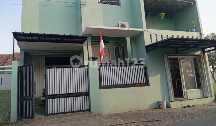 Rumah 2 Lantai. Bebas Banjir. Siap Huni. Dekat Toll. 2