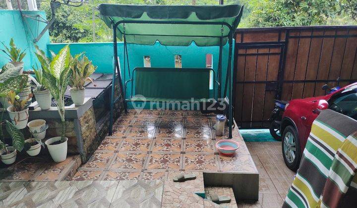 Rumah Dengan Jalan Lebar di dalam Perumahan 3