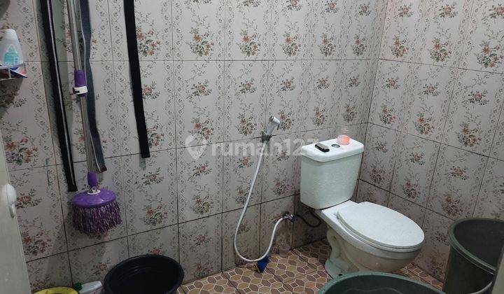Rumah Dengan Jalan Lebar di dalam Perumahan 5