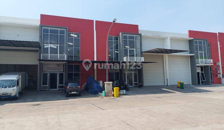 kan Gudang Gandeng 2. Di Kawasan Elite Pergudangan Bizpark 3. Bekasi Barat 2