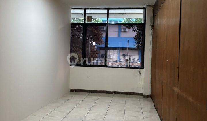 For Rent Building on Jalan Dewi Sartika Raya, Cawang, East Jakarta 2