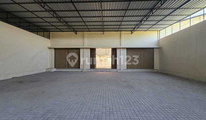 Warehouse for Rent in Yos Sudarso Area, Semarang 2