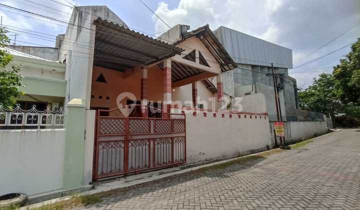 Dijual Rumah Butuh Minim Renovasi Shm Di Tanah Mas Bebas Banjir 2