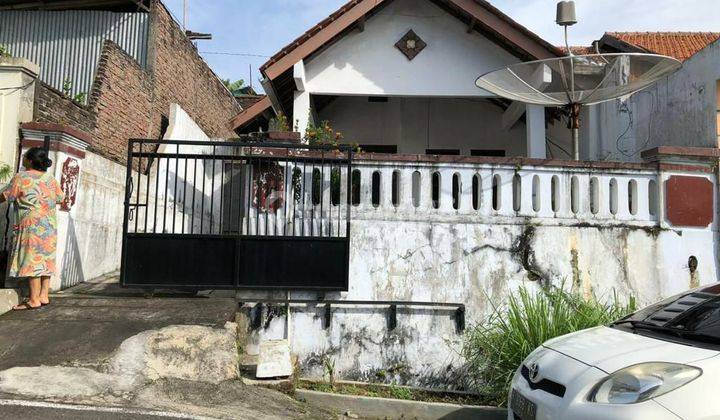 Rumah di Jl.borobudur Timur 2 Lantai Bagus SHM 1