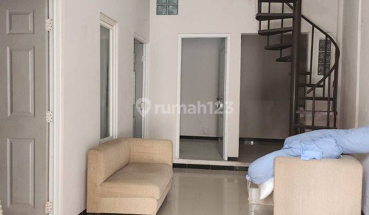 Rumah Murah Bagus SHM di Medoho 2 Lantai Siap pakai 1