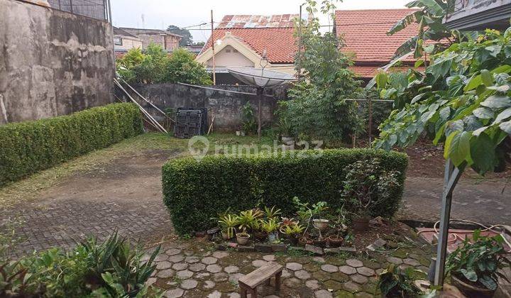 Rumah Strategis Luas 745 m + Gudang di Suratmo 2